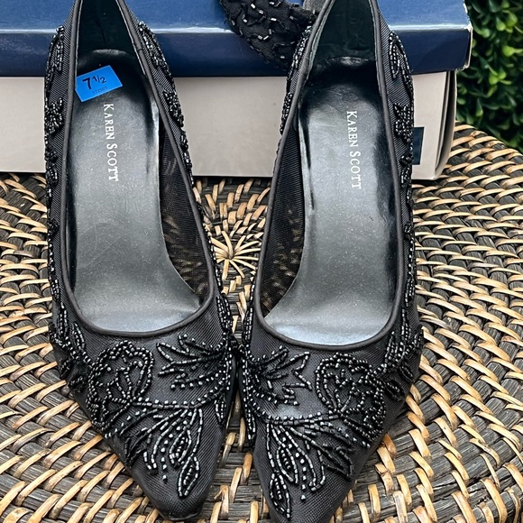 Karen Scott black mesh embellished pumps size 7.5 like new condition - Picture 8 of 11